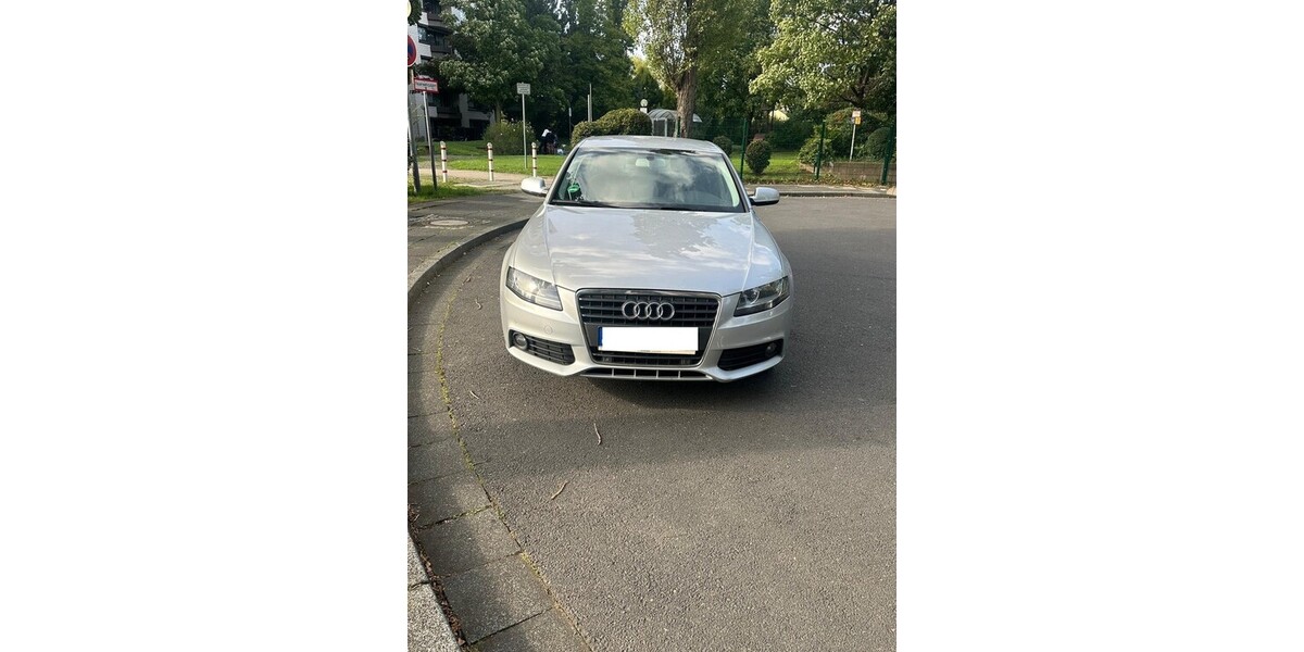 Audi A4 137.484 km 8.350 € Düsseldorf 40213