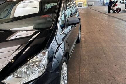 Ford S-Max 212.000 km 5.700 &euro; Köln 51147