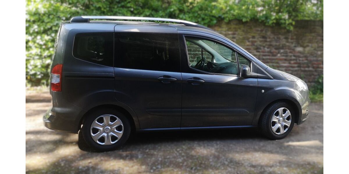 Ford Tourneo Courier 125.284 km 7.900 &euro; Köln 50937