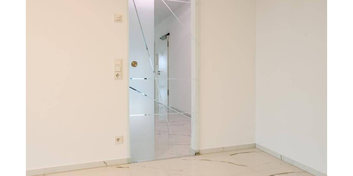 Etagenwohnung Köln Altstadt-Süd - 2 Zimmer, 112 m&sup2;, 2.350&euro; | Angebot:26675049