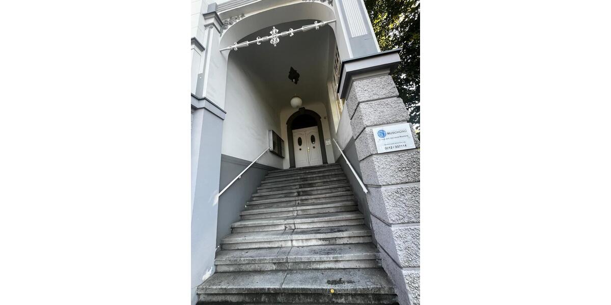 Etagenwohnung Solingen Aufderhöhe - 2 Zimmer, 79 m&sup2;, 900&euro; | Angebot:24896153