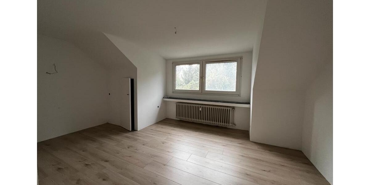 Dachgeschoßwohnung Wuppertal Barmen - 3 Zimmer, 87 m&sup2;, 1.290&euro; | Angebot:24859499