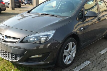 Opel Astra ACTIVE KLIMAANLAGE 17ZOLL LMF TEMPOMAT 92.855 km 6.904 &euro; Köln 50858