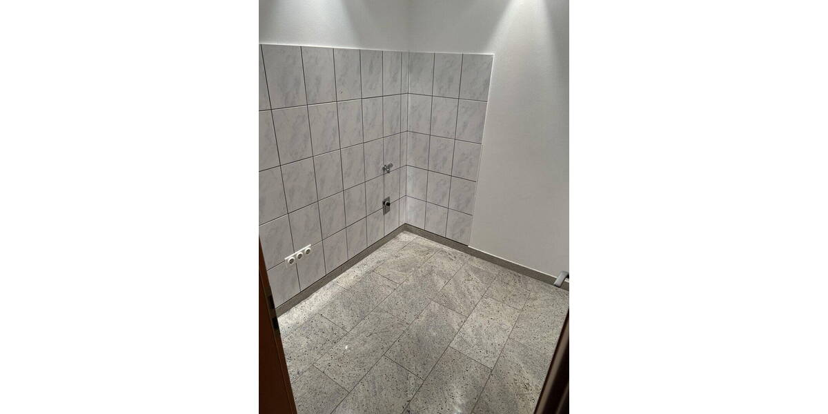 Etagenwohnung Köln Volkhoven/Weiler - 3 Zimmer, 83 m&sup2;, 1.350&euro; | Angebot:25969777