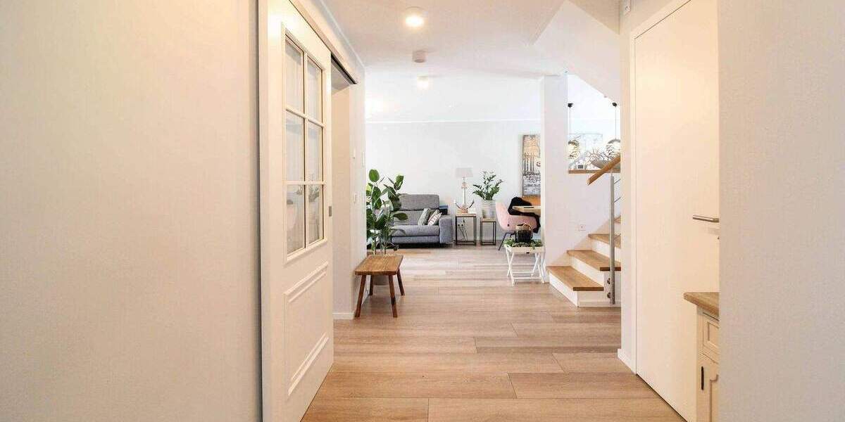 Reihenmittelhaus Düsseldorf Bilk - 4 Zimmer, 146 m&sup2;, 1.455.000&euro; | Angebot:24648421