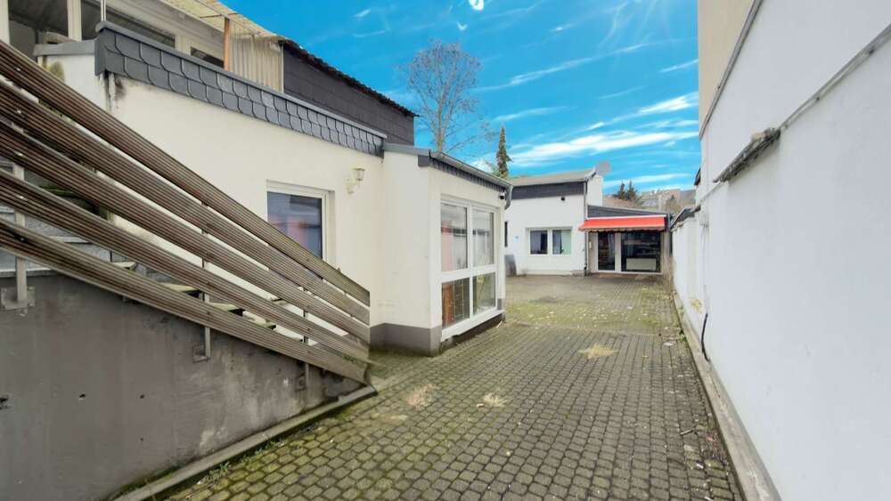 Wohn- und Geschäftshaus mit Baugenehmigung & Entwicklungspotenzial in 1A-Lage - Wohn- & Geschäftshaus Leverkusen Wiesdorf | Angebot:26579639