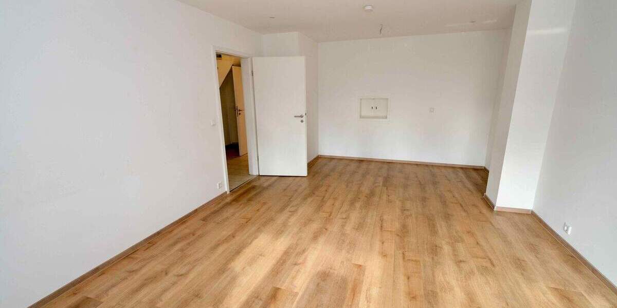 Reihenmittelhaus Neuss Weckhoven - 5 Zimmer, 120 m&sup2;, 449.000&euro; | Angebot:24312468