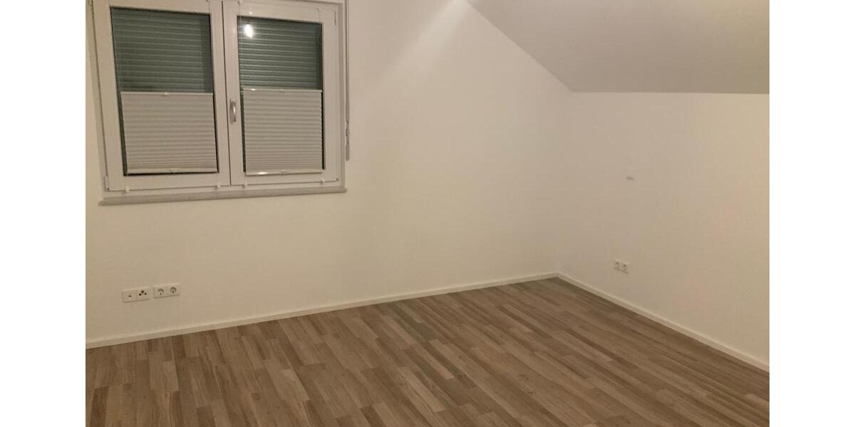Doppelhaushälfte Leichlingen (Rheinland) - 3 Zimmer, 114 m&sup2;, 1.610&euro; | Angebot:27614980