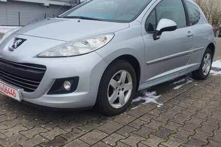 Peugeot 207 170.000 km 1.999 &euro; Wuppertal 42389