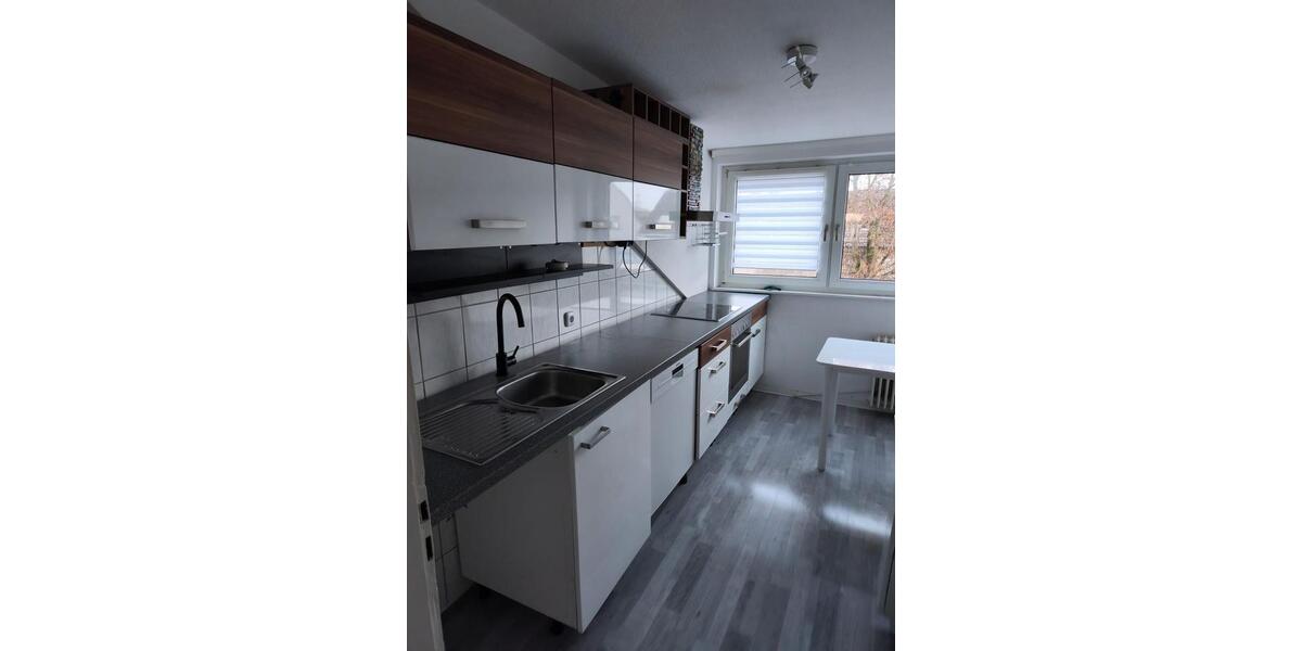 Dachgeschoßwohnung Leverkusen Bürrig - 3 Zimmer, 57 m&sup2;, 600&euro; | Angebot:25811901
