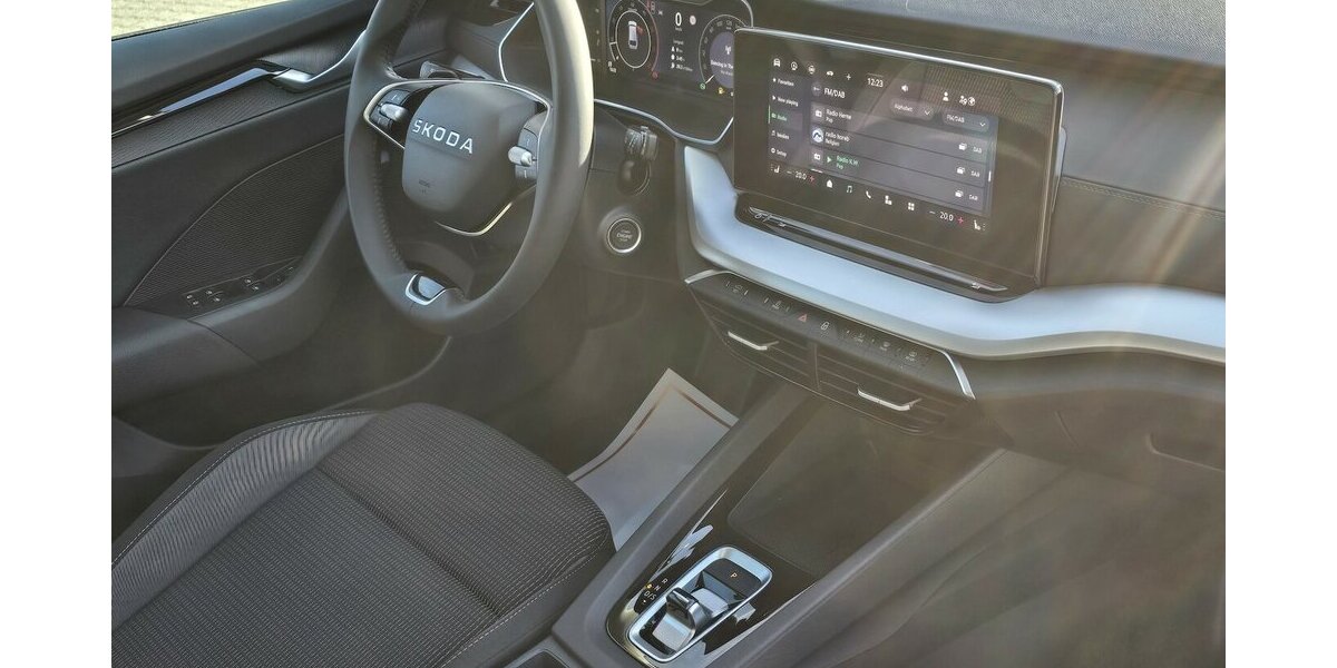 Skoda Octavia Selection Automatik|Winterpaket|LED 1.008 km 32.990 &euro; Wermelskirchen 42929