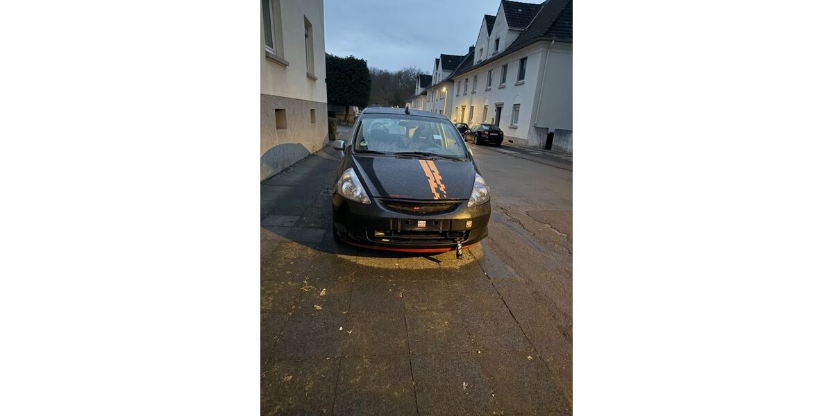 Honda Jazz 204.365 km 1.800 &euro; Solingen 42651