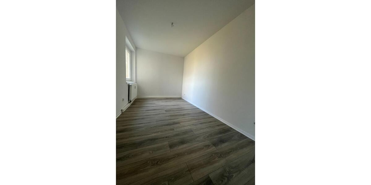 Etagenwohnung Wuppertal Gemarkung Vohwinkel - 4 Zimmer, 90 m&sup2;, 810&euro; | Angebot:24861994