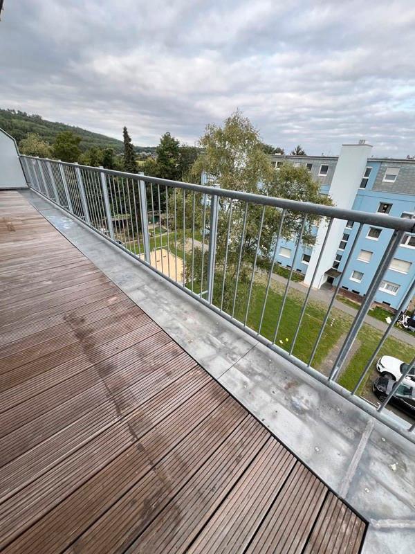 Großzügige 2-Zimmer Penthouse Wohnung in der Südstadt zimmer