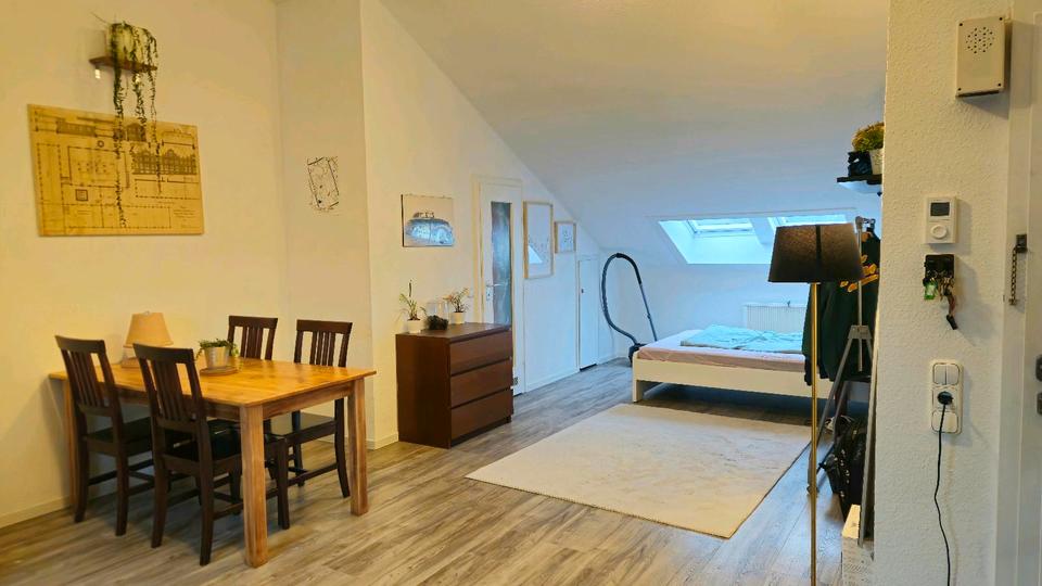 Dachgeschoßwohnung Köln Kalk - 1 Zimmer, 37 m&sup2;, 725&euro; | Angebot:24876511