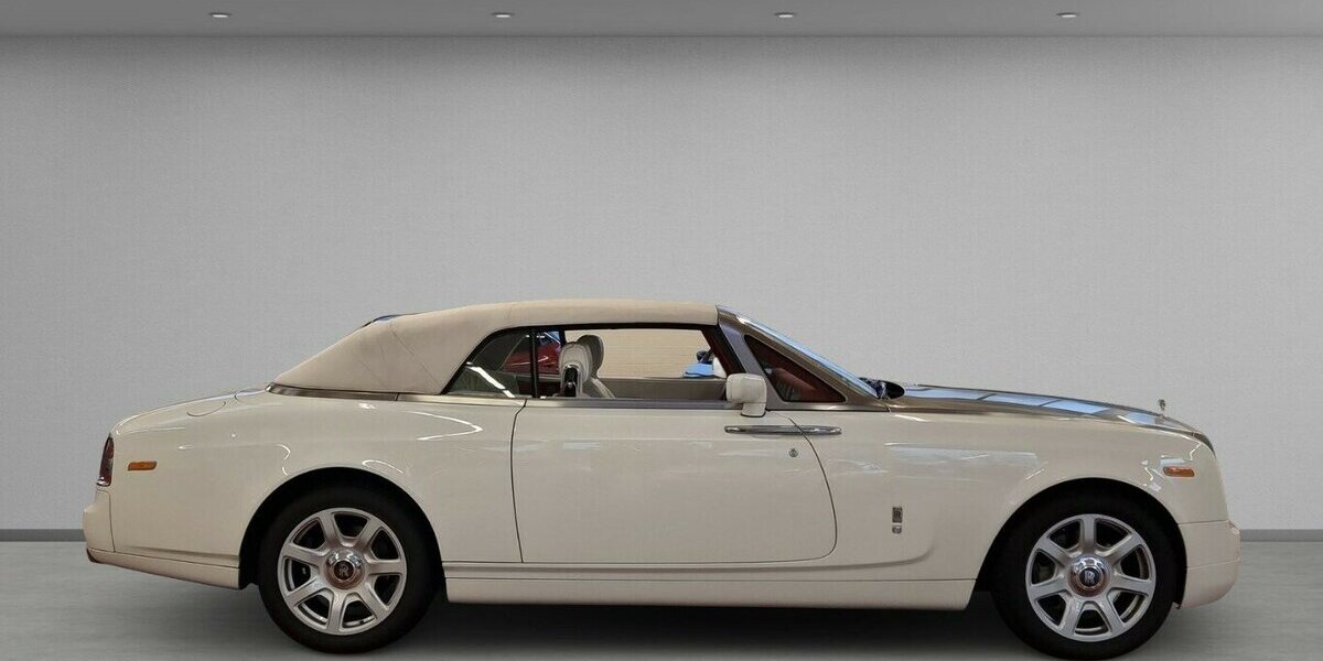 Rolls Royce Phantom Drophead Bespoke Spezial 21.800 km 195.000 € HAAN 42781