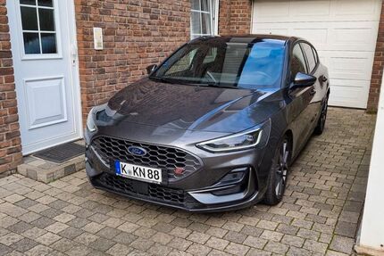 Ford Focus 7.300 km 33.900 &euro; Köln 51061