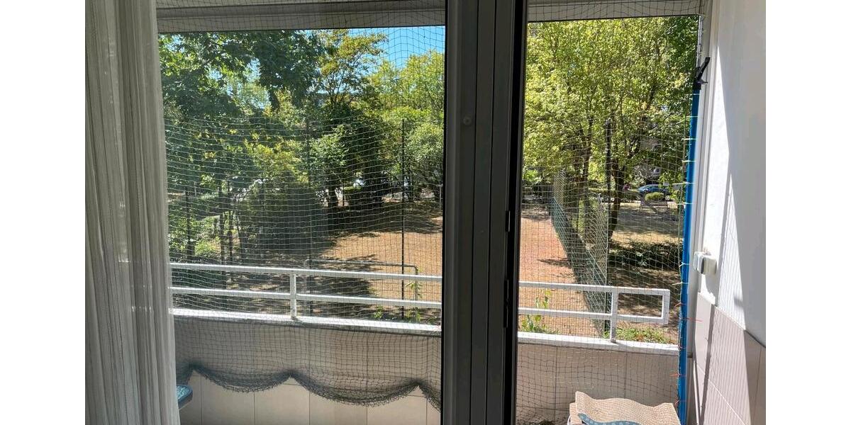 Etagenwohnung Neuss Erfttal - 4 Zimmer, 92 m&sup2;, 1.590&euro; | Angebot:27546712