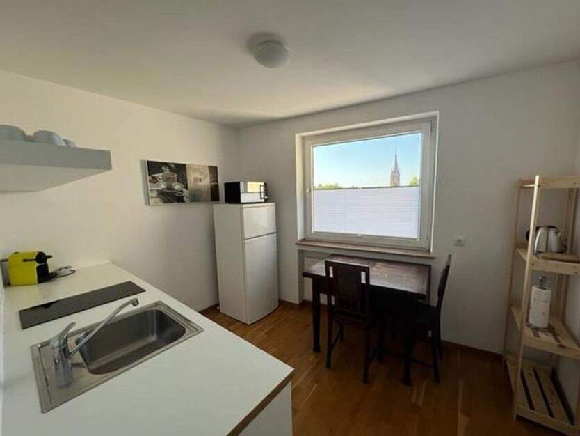 Möbl: Terrasse+wunderschön+gerade Wände: Zimmer,Wohnküche. TH+FH+Flughafen+Zentrum gut erreichbar. 4 zimmer