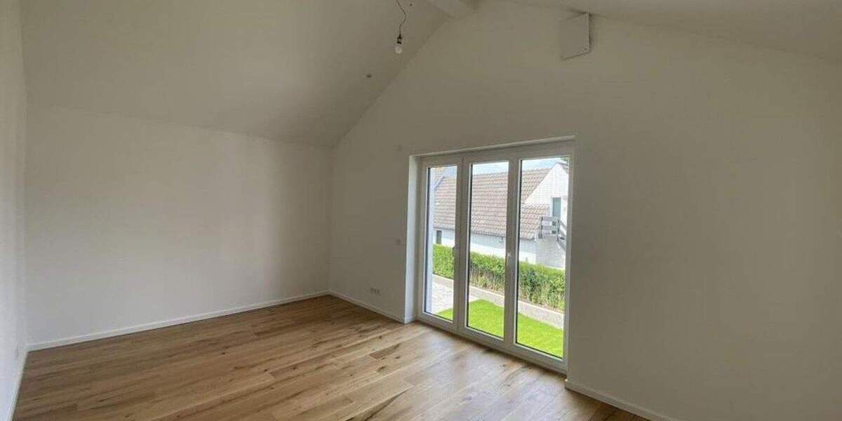 Doppelhaushälfte Düsseldorf Kalkum - 3 Zimmer, 100 m&sup2;, 790.000&euro; | Angebot:24311901