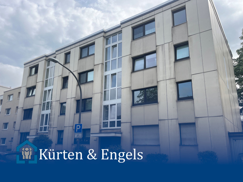 Renovierte 3-Zimmer-Wohnung mit Balkon und Garage