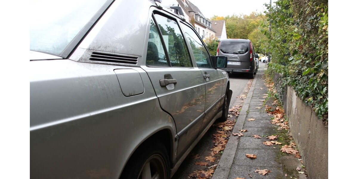 Mercedes-Benz 190 250.000 km 6.000 € Köln 50667