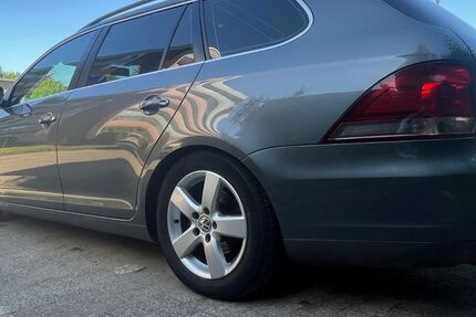 VW Golf 212.752 km 2.750 &euro; Köln 50765
