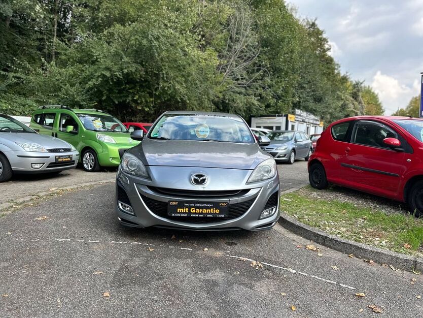 Mazda 3 234.383 km 4.799 € Essen 45145