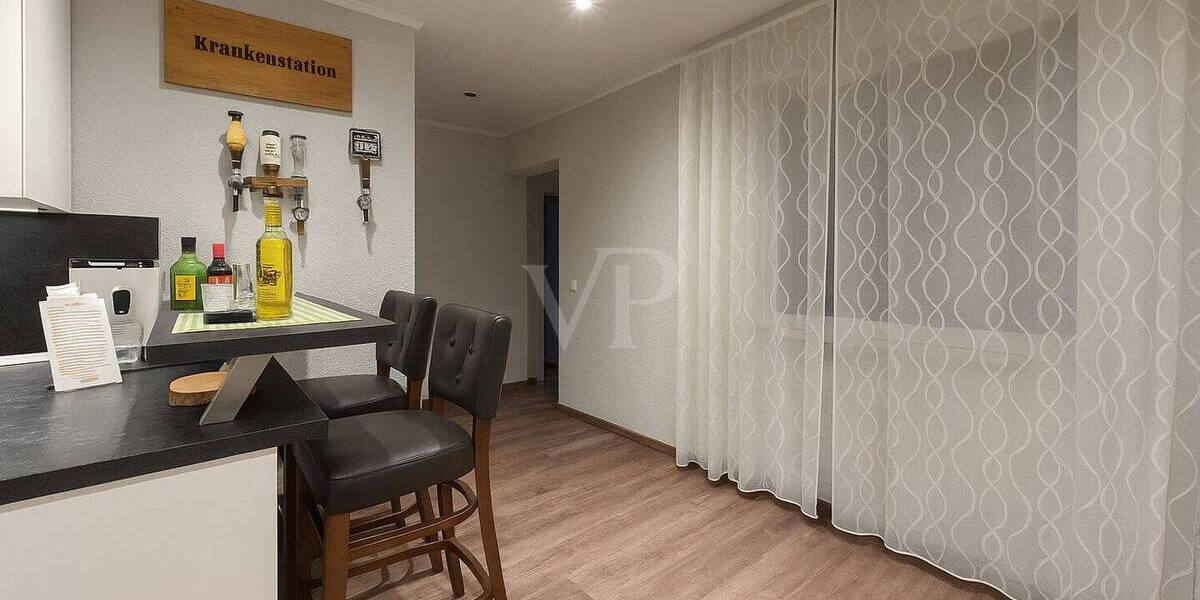 Etagenwohnung Velbert Mitte - 2 Zimmer, 92 m&sup2;, 185.000&euro; | Angebot:24033335