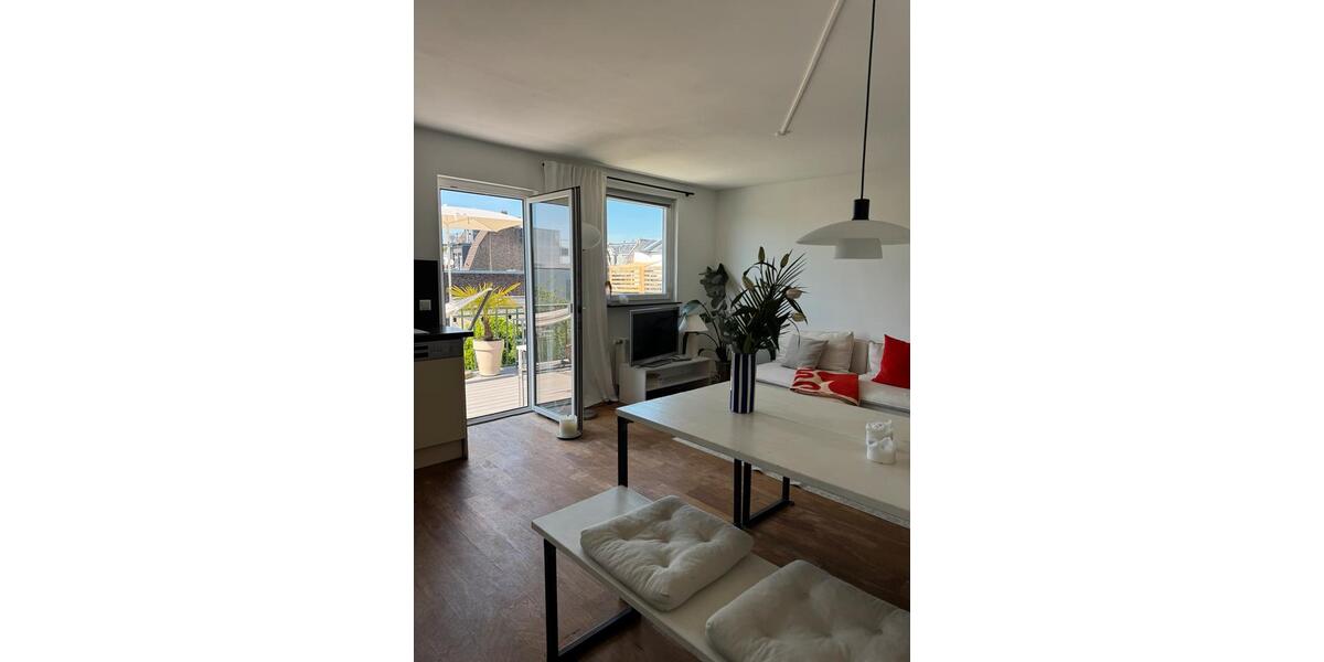 Dachgeschoßwohnung Köln Ehrenfeld - 2 Zimmer, 50 m&sup2;, 1.200&euro; | Angebot:26664016