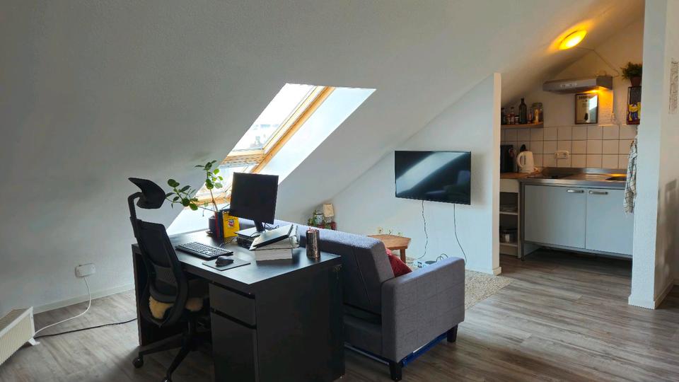 Dachgeschoßwohnung Köln Kalk - 1 Zimmer, 37 m&sup2;, 725&euro; | Angebot:24876511