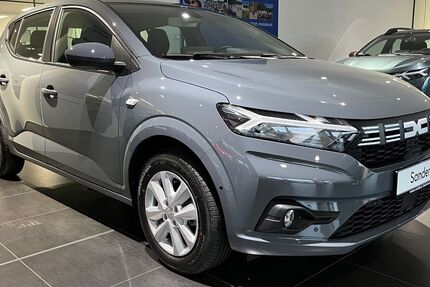 Dacia Sandero 7.980 km 17.270 € Langenfeld 40764