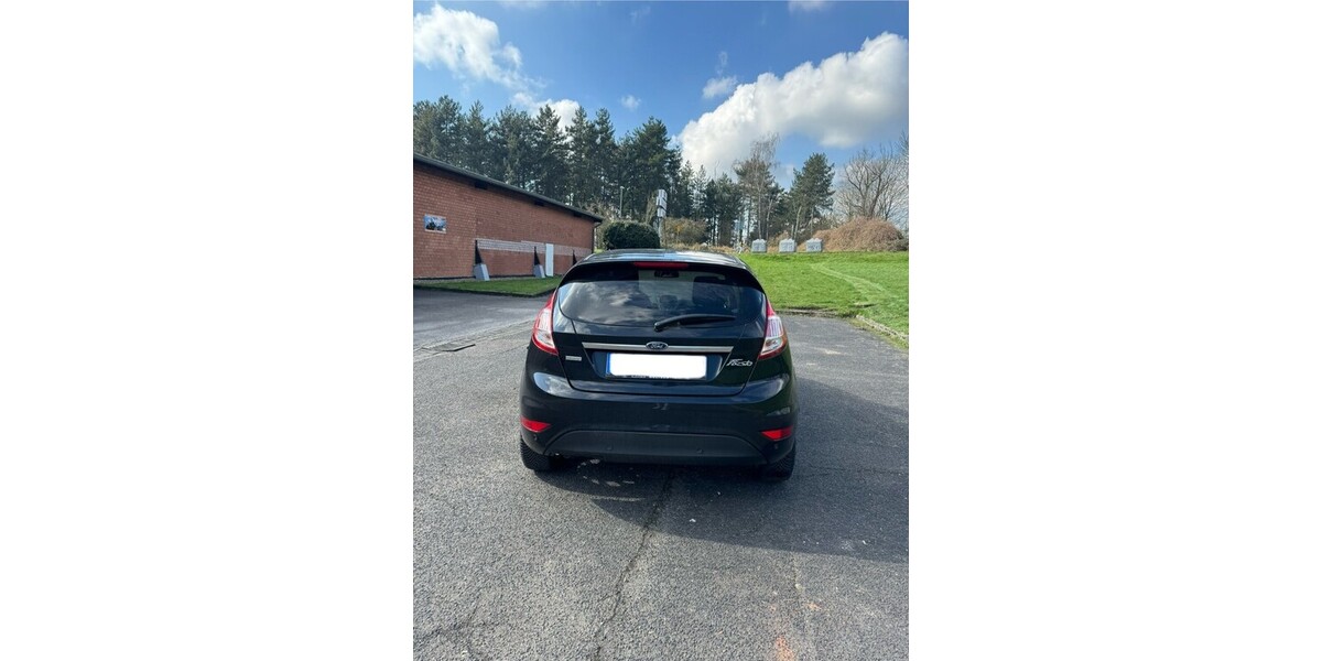 Ford Fiesta 58.000 km 9.499 € Köln 50667