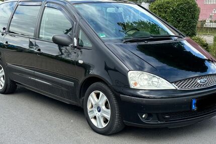Ford Galaxy 235.000 km 2.400 € Neuss 41460
