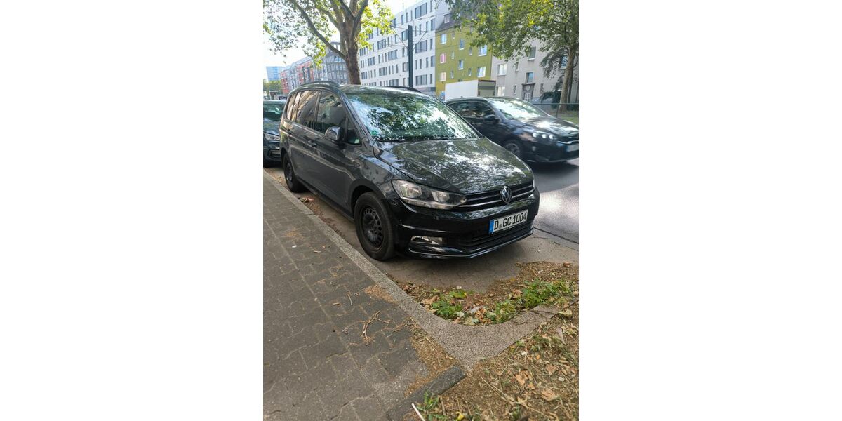VW Touran 215.000 km 13.500 &euro; Düsseldorf 40233
