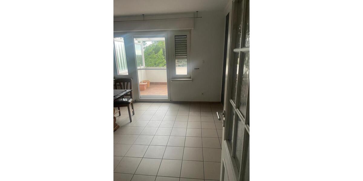 Etagenwohnung Leverkusen Schlebusch - 3 Zimmer, 85 m&sup2;, 1.400&euro; | Angebot:25420297