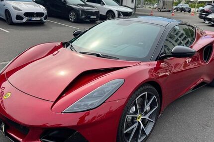 Lotus Emira 7.782 km 79.980 &euro; Köln 50829