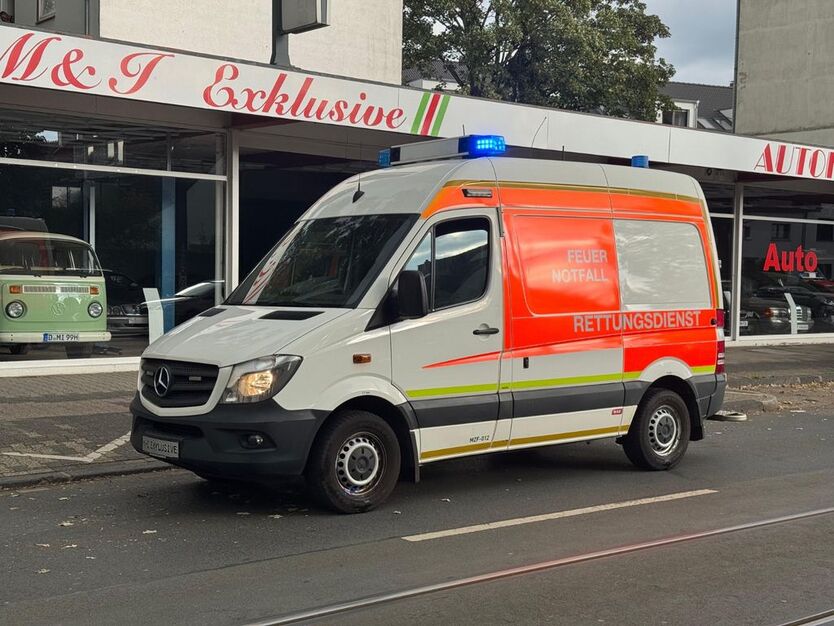 Mercedes-Benz Sprinter 124.591 km 14.890 € Düsseldorf (Unterrath) 40468