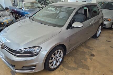 VW Golf 106.456 km 12.899 &euro; Bergisch Gladbach 51465