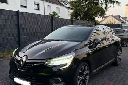 Renault Clio 68.000 km 11.900 &euro; Köln 51145