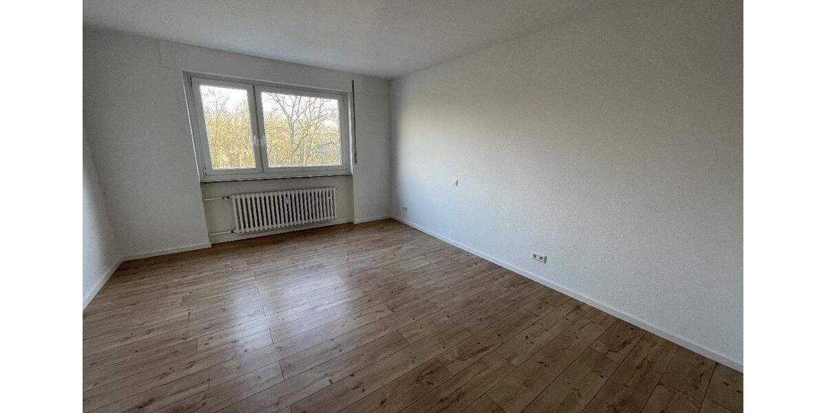 Etagenwohnung Düsseldorf Stadtbezirk 2 - 3 Zimmer, 104 m&sup2;, 1.550&euro; | Angebot:24441641