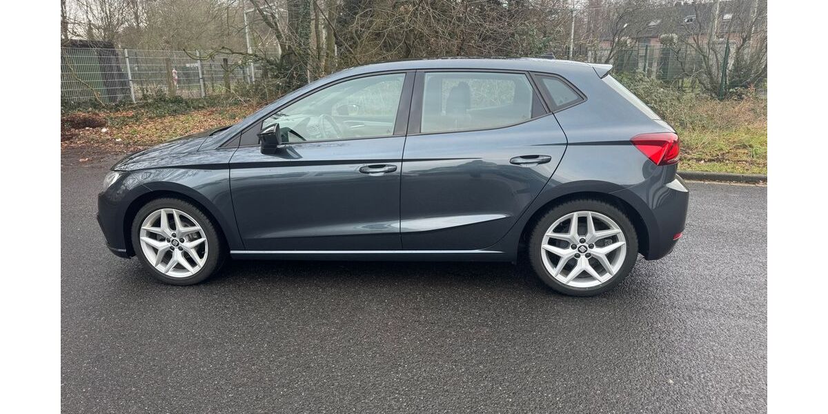 Seat Ibiza 74.000 km 13.500 &euro; Langenfeld 40764