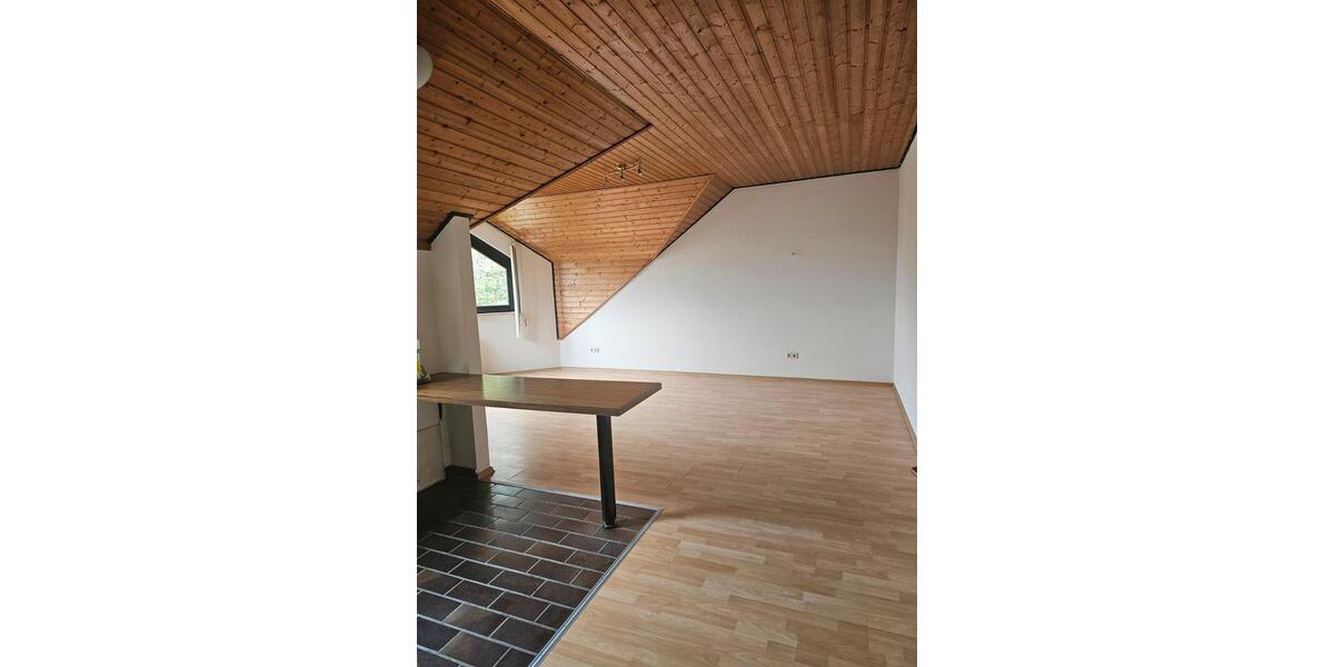 Dachgeschoßwohnung Neuss Augustinusviertel - 1 Zimmer, 37 m&sup2;, 100.000&euro; | Angebot:27023352