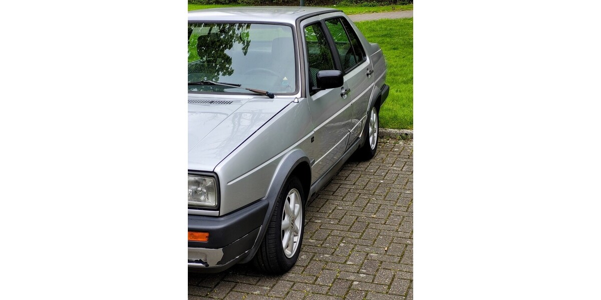 VW Jetta 184.000 km 4.000 € Düsseldorf 40213