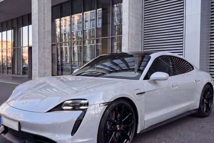 Porsche Taycan 78.895 km 55.900 &euro; Düsseldorf 40231