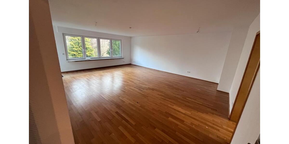 Etagenwohnung Halver - 4 Zimmer, 119 m&sup2;, 810&euro; | Angebot:24827694