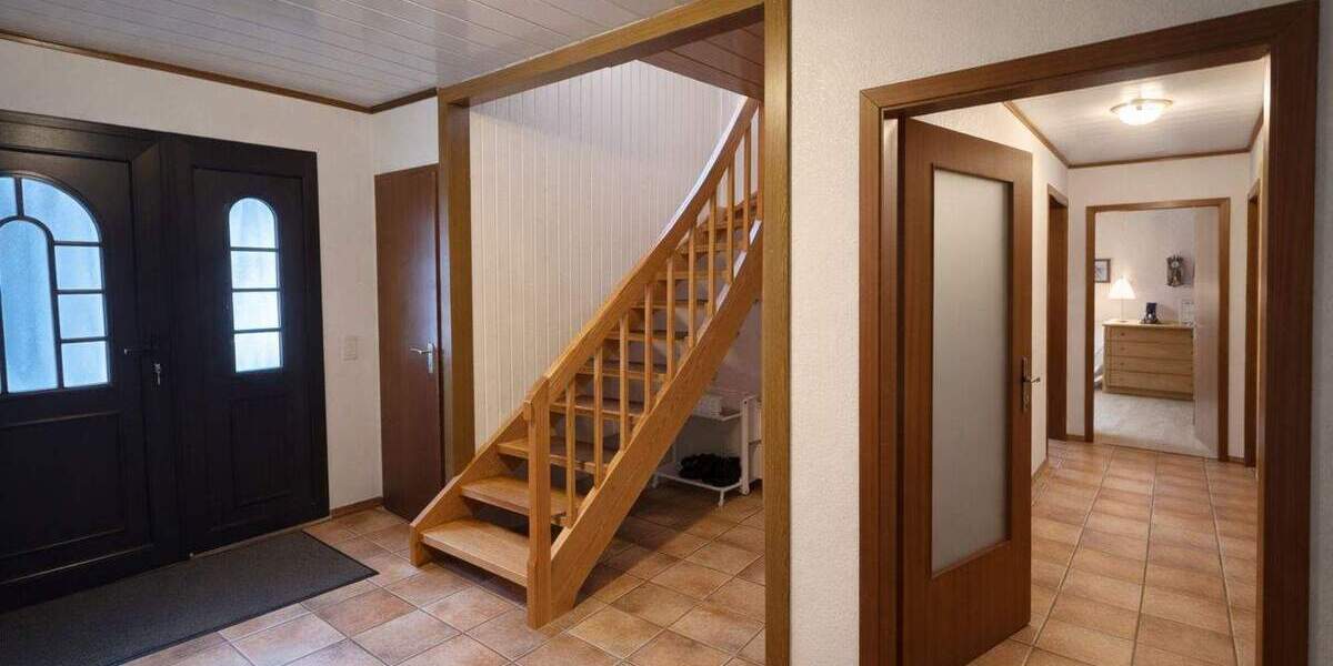 Einfamilienhaus Ratingen West - 7 Zimmer, 650.000&euro; | Angebot:24916359