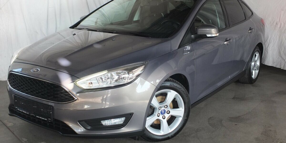 Ford Focus BLACK WEEK 25: KLIMAUTOMATIK PARKPILOT 118.919 km 6.908 € Köln 50858