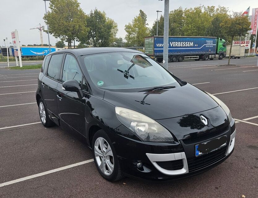 Renault Scenic 198.116 km 3.450 € Düsseldorf 40599