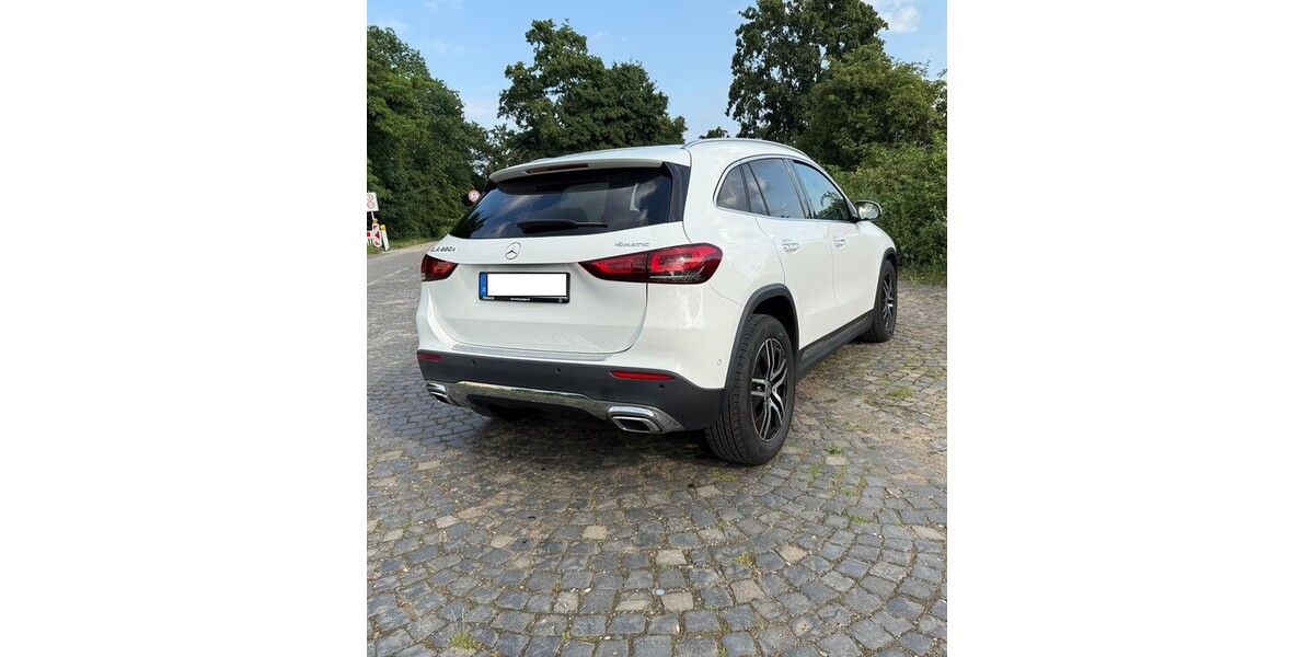 Mercedes-Benz GLA-Klasse 77.300 km 32.900 € Köln 50667